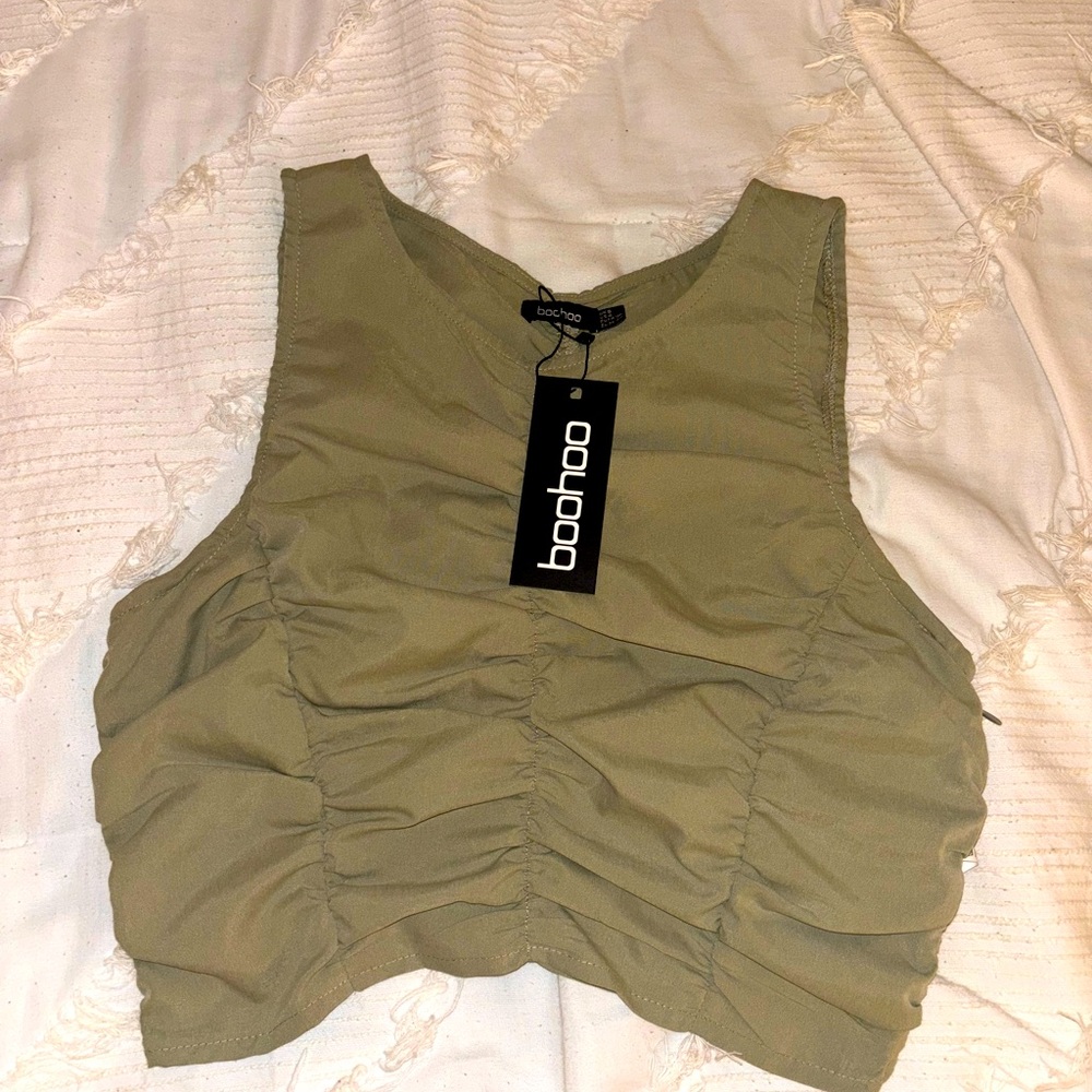 Green Boohoo crop top never worn